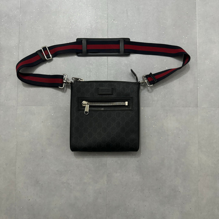 Gucci Messenger Bag - 9.5/10