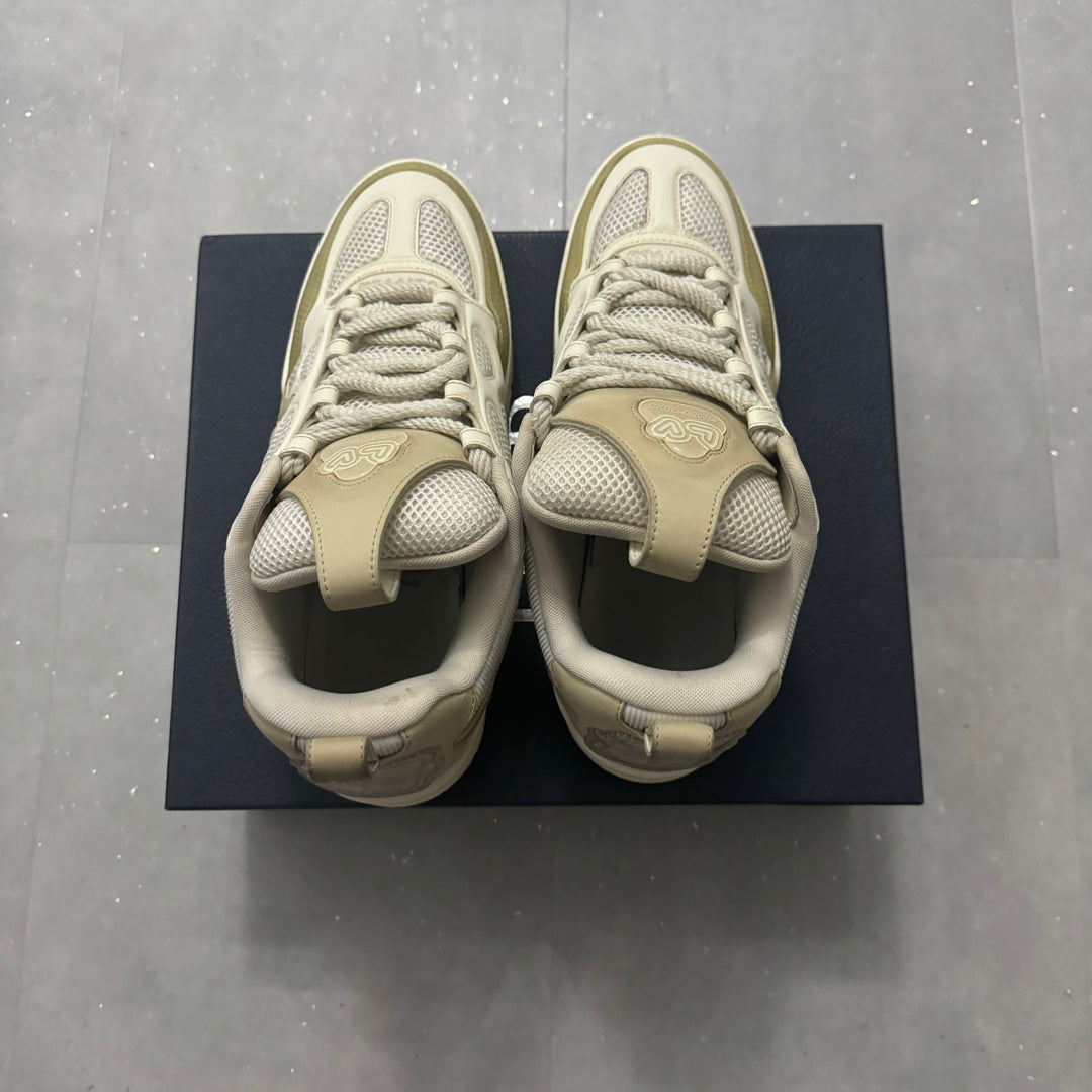 LV Beige Skates - 8.5/10 ( LV9 )