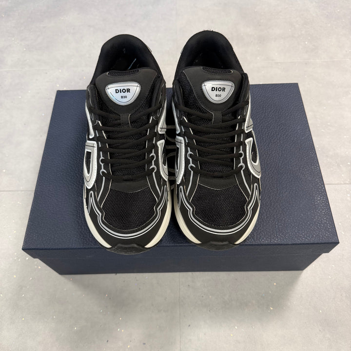 Dior B30 Black & White ( UK7.5 )
