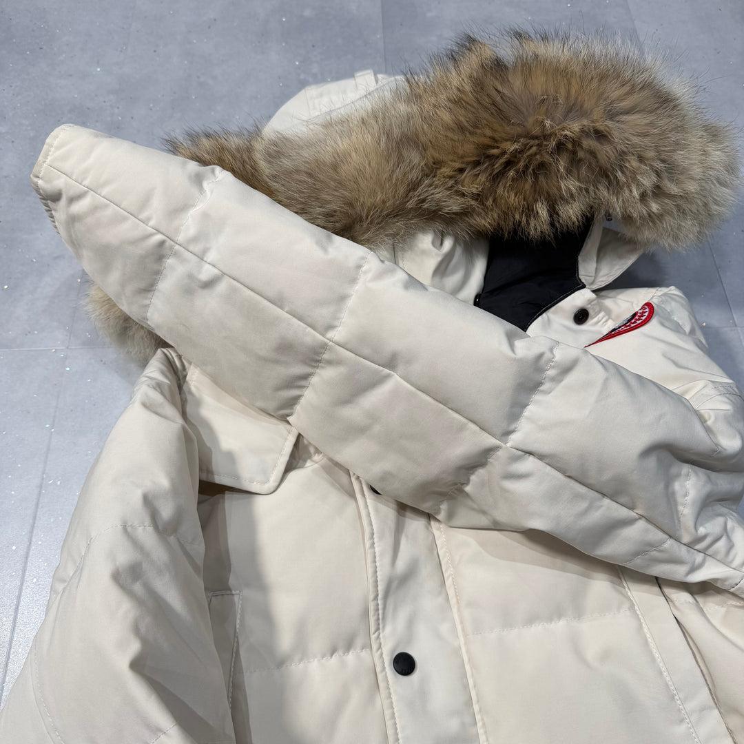 Wyndham Parka White ( M )