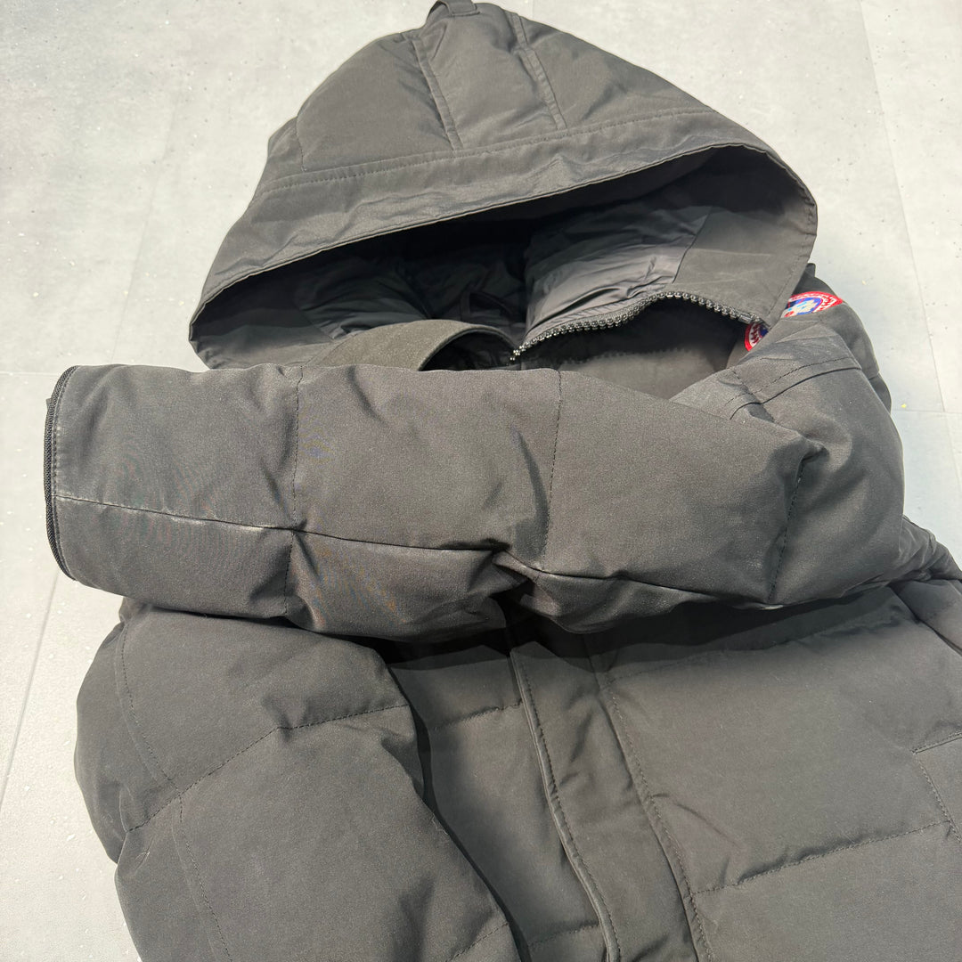 Mac Millan Black ( M )