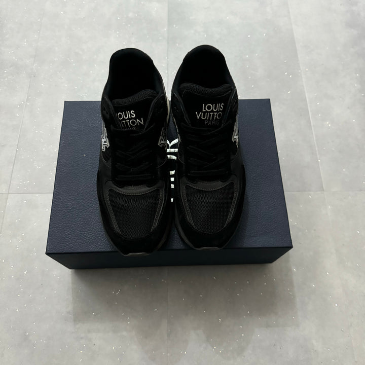 LV Black Runaways - 9/10