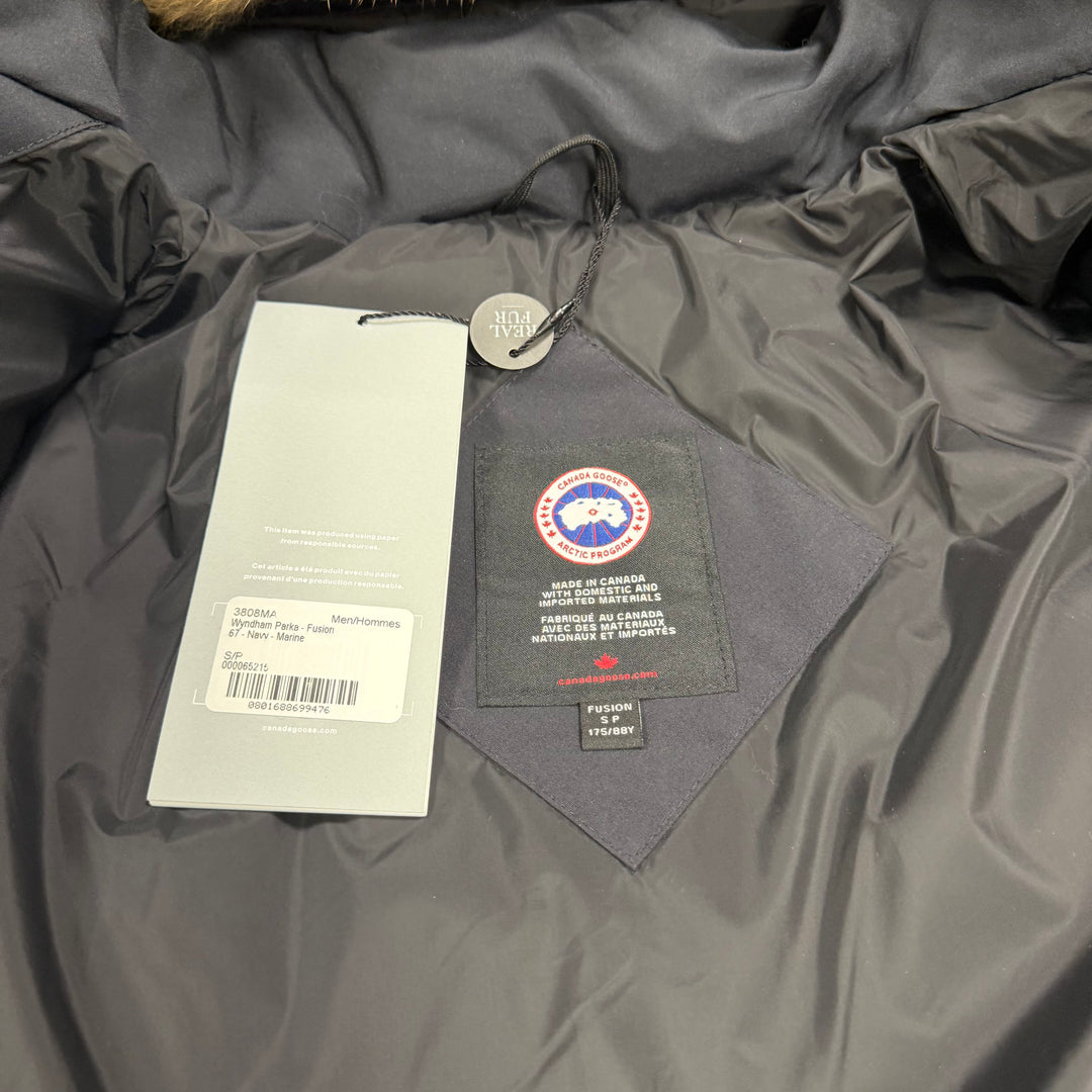 Wyndham Parka Navy ( S )