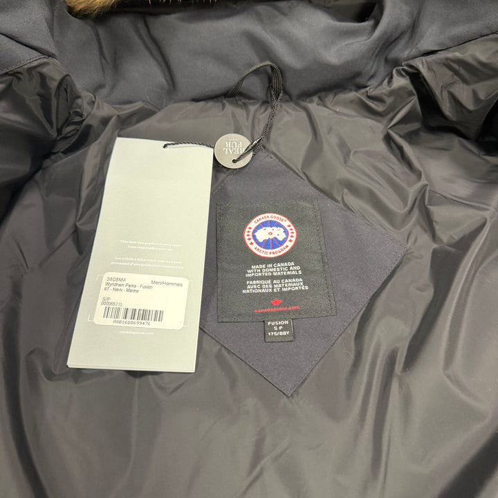 Wyndham Parka Navy ( S )