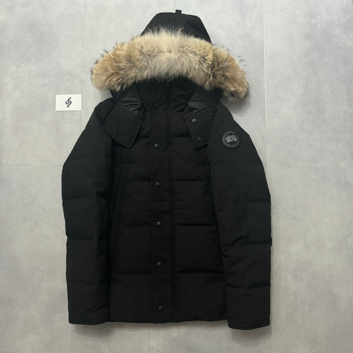 Wyndham Parka Black - 9.5/10