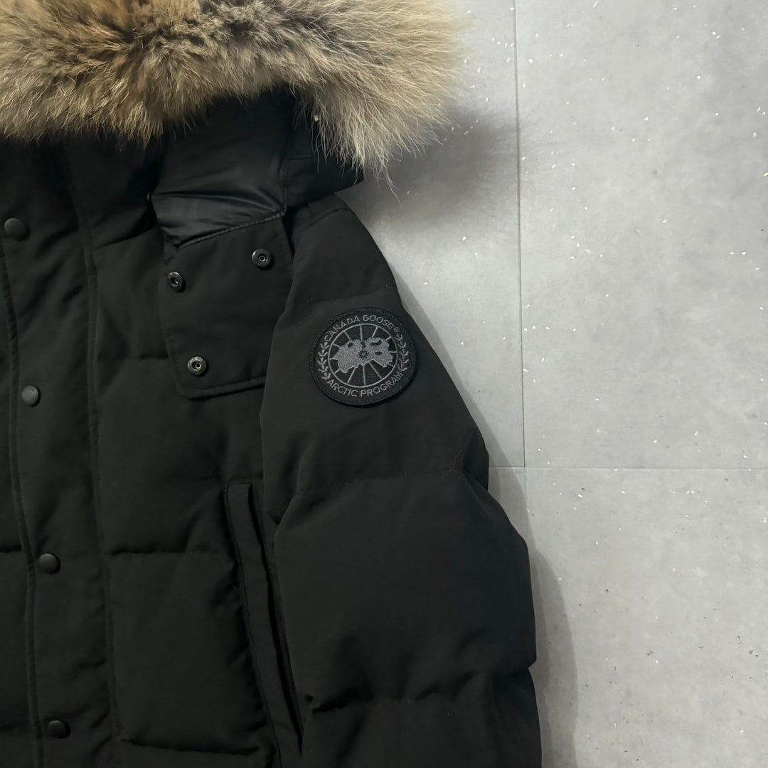 Wyndham Parka Black - 9.5/10