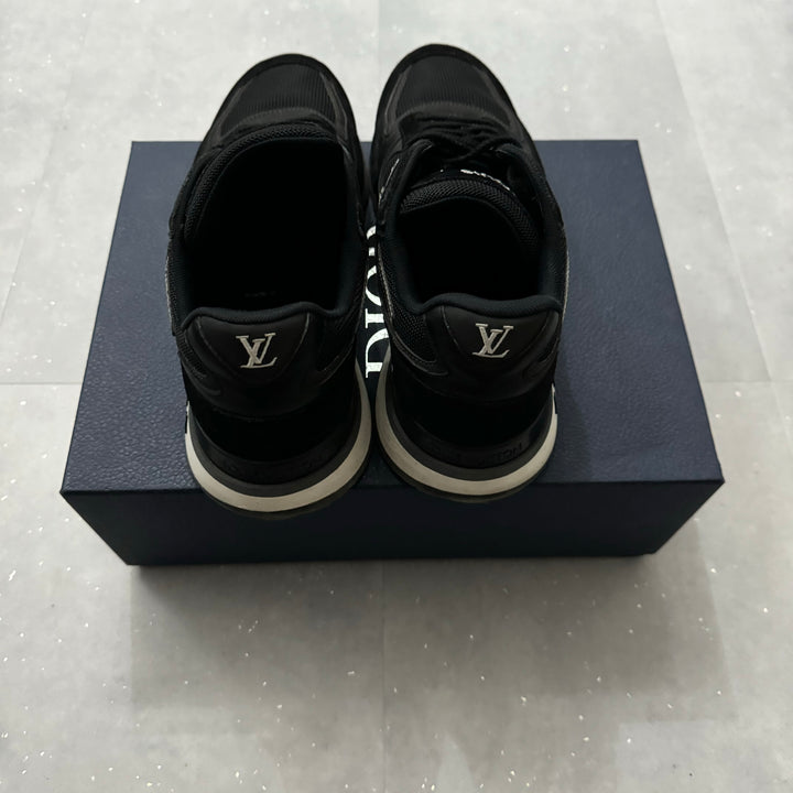 LV Black Runaways - 9/10