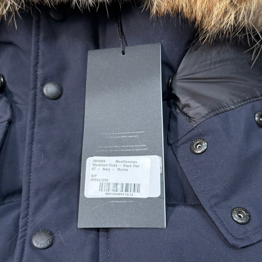 Wyndham Parka Navy ( S )