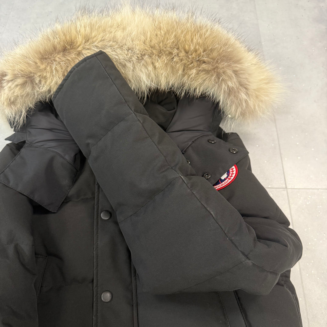 Wyndham Parka Black ( M )