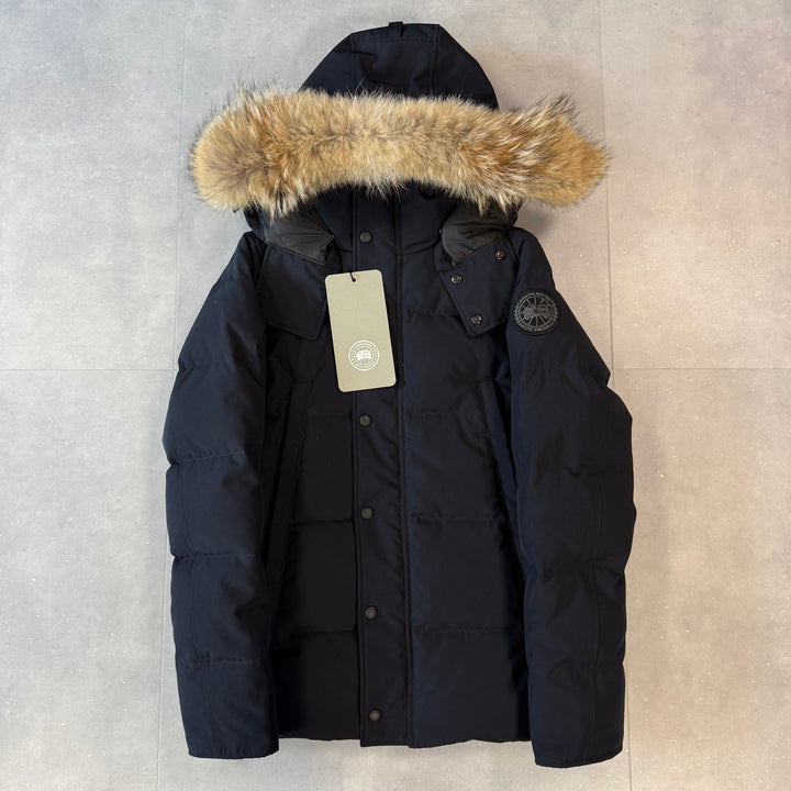 Wyndham Parka Navy ( XS ) BNWT