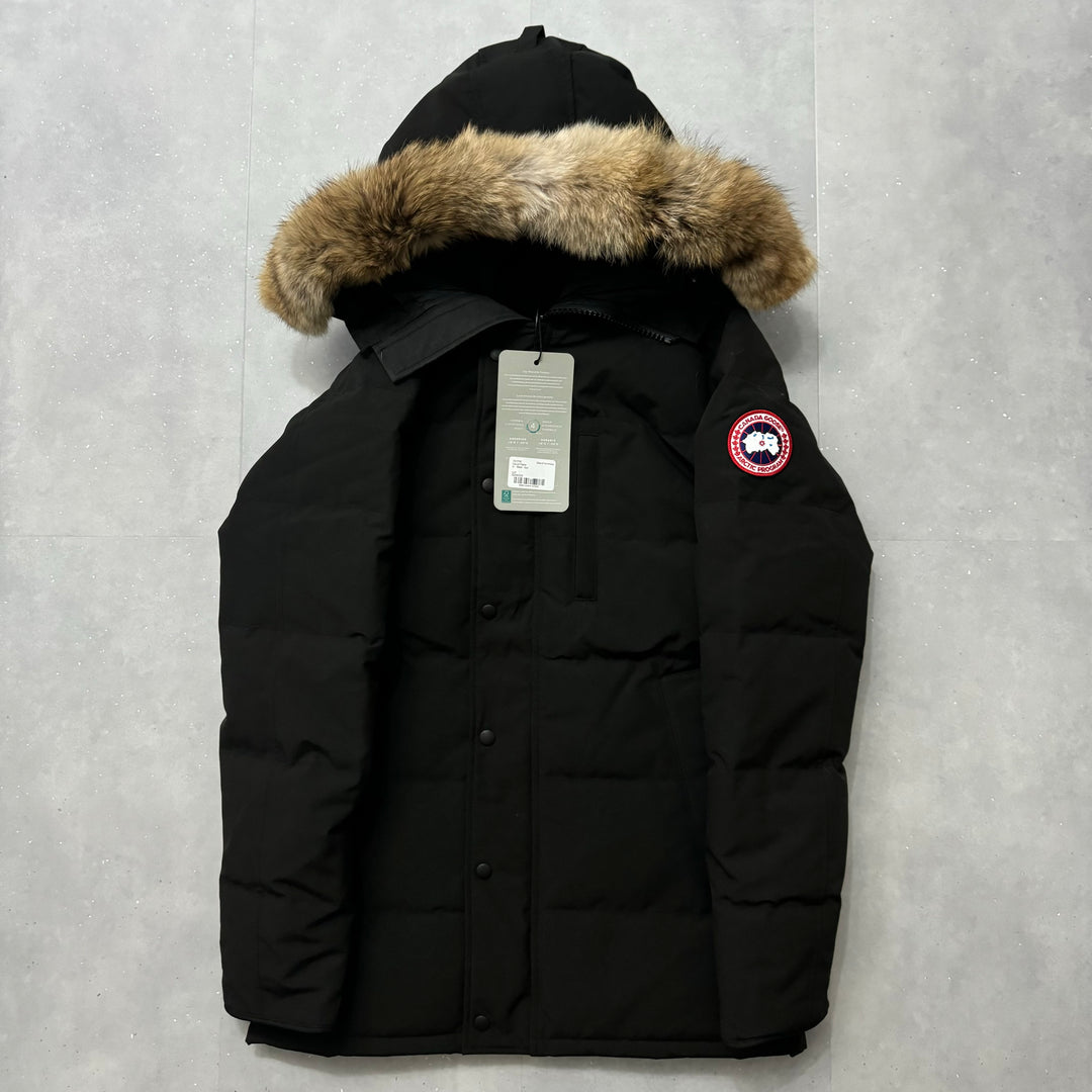 Carson Parka Black - BNWTS ( S )