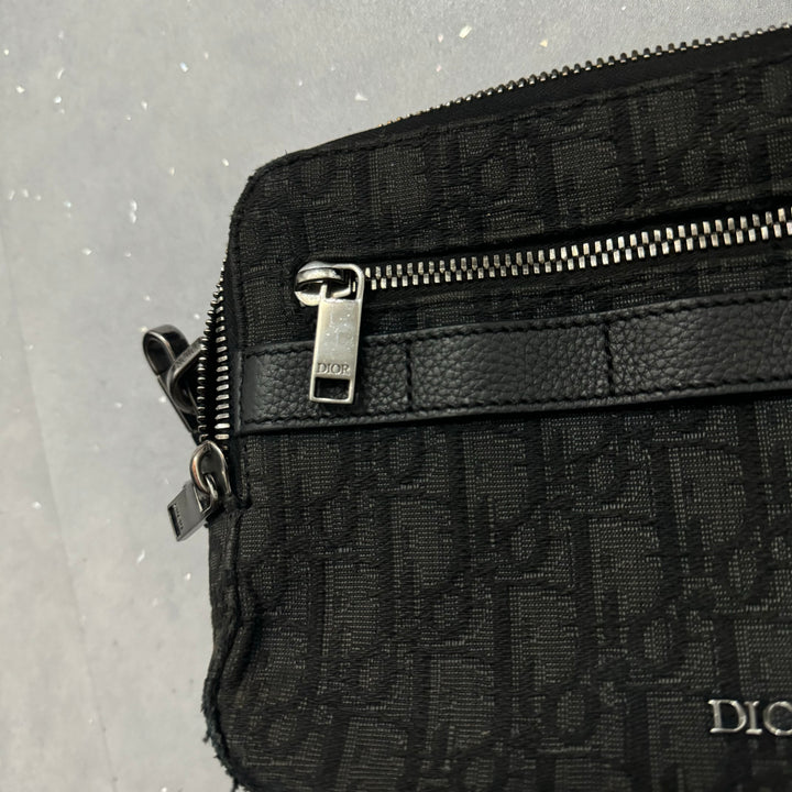 Dior Black Safari - 8/10