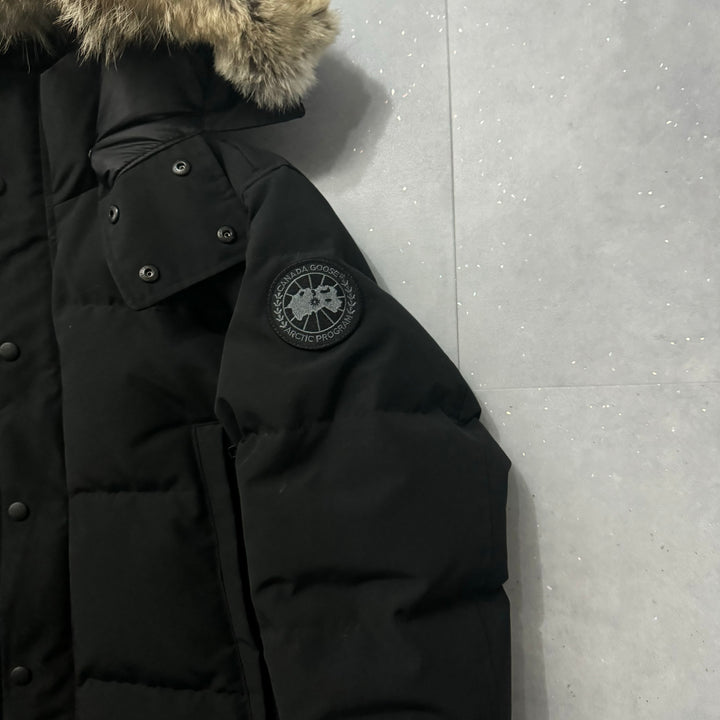 Wyndham Parka Black - 9.5/10