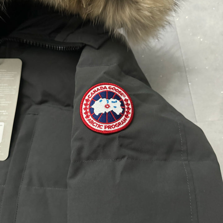 Carson Parka Graphite - BNWTS ( S )