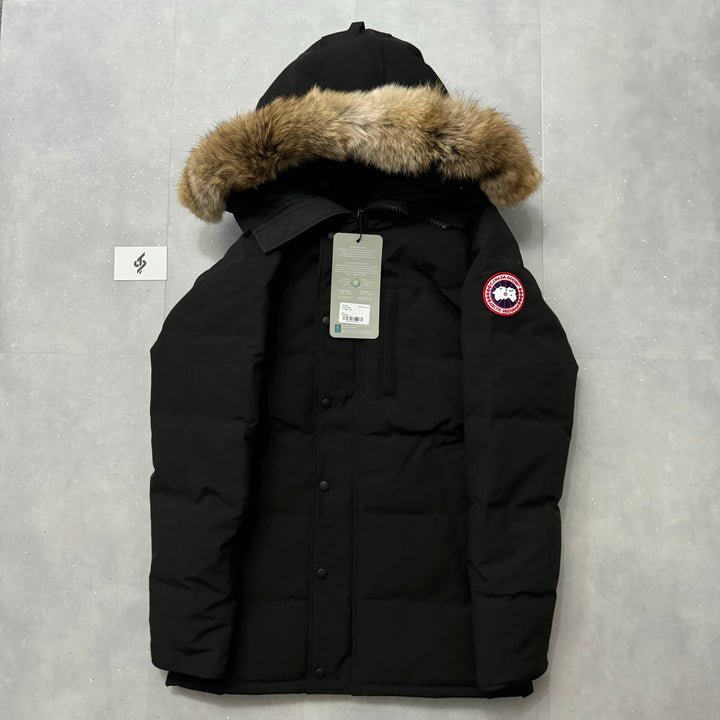 Carson Parka Black - BNWTS ( S )