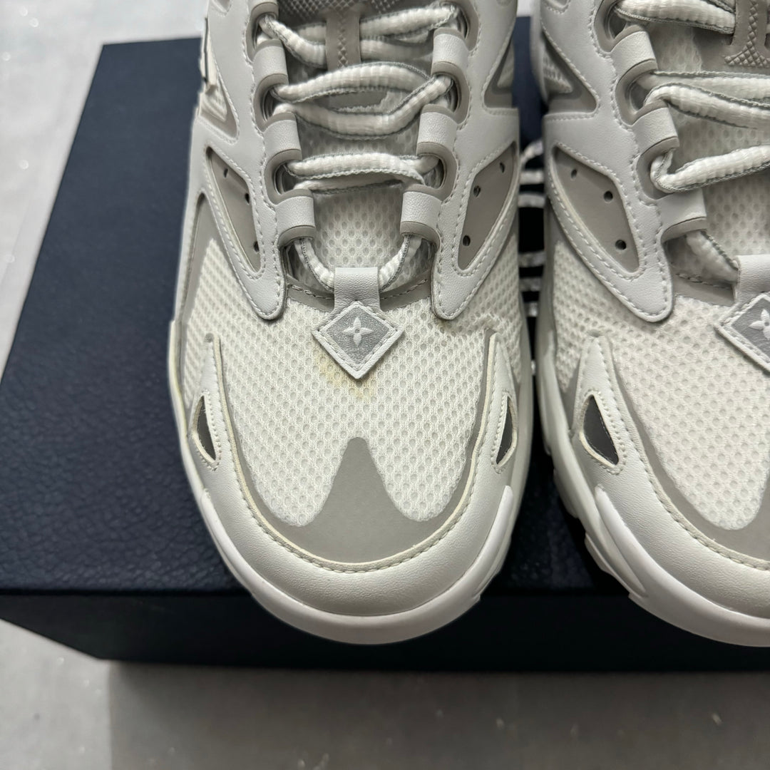 LV White Tatics - 9.5/10