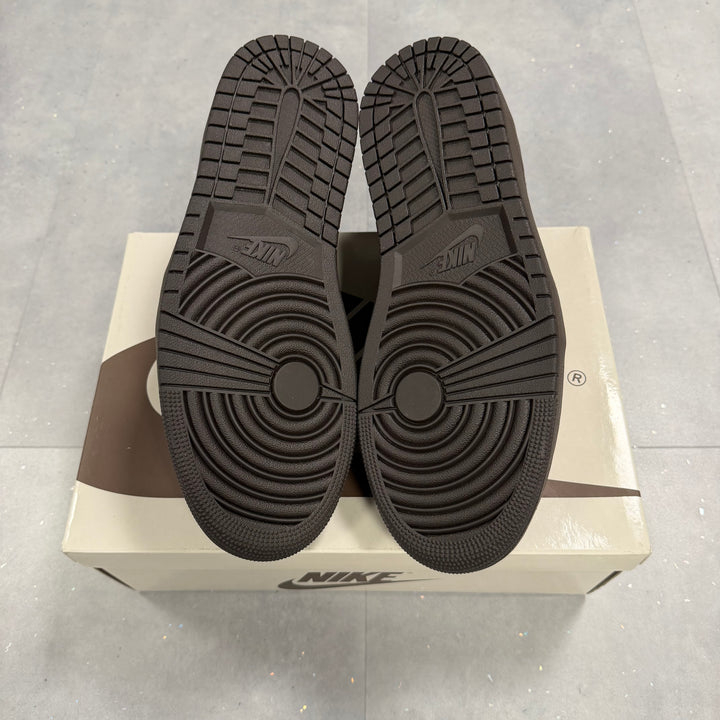 Travis Scott Velvet Brown ( NEW )