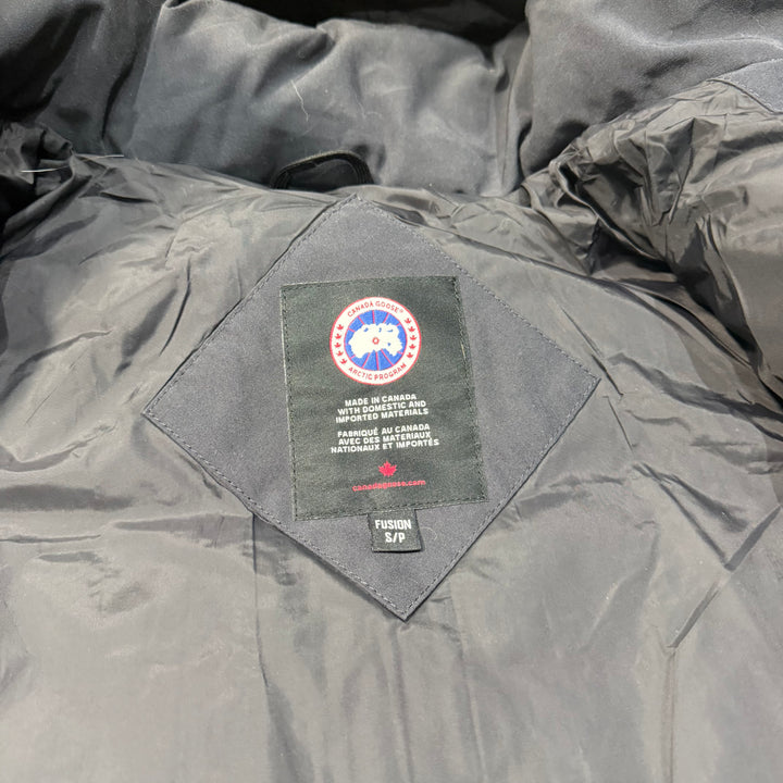 Wyndham Parka Navy ( S )