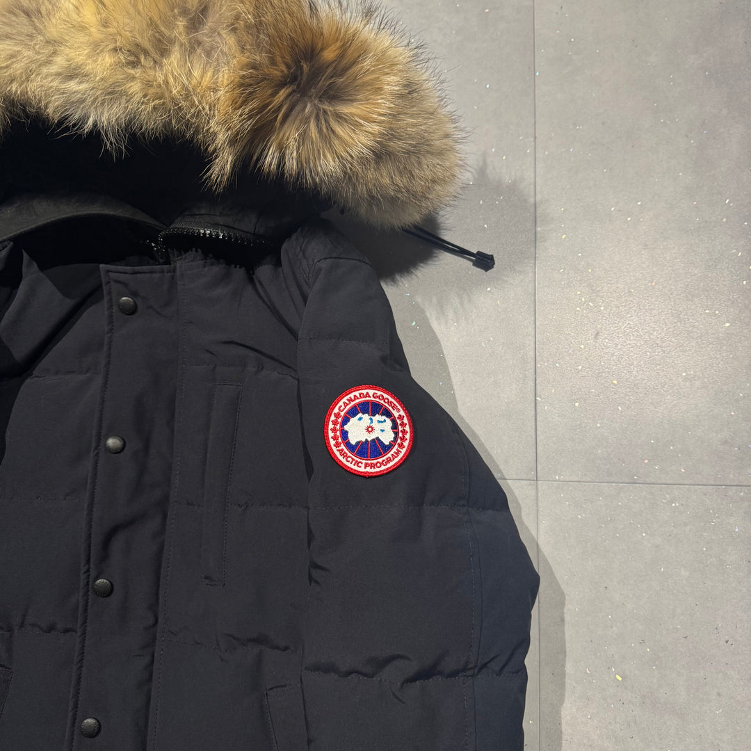 Carson Parka Navy - 9.5/10 ( XS )