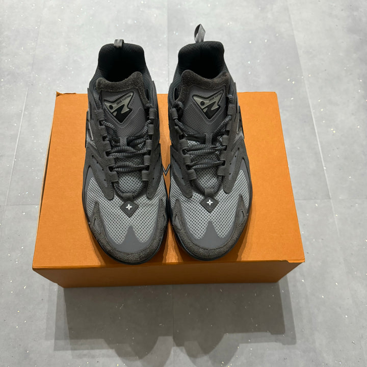 LV Grey Tatics - 9/10