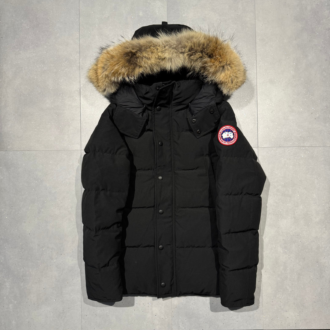 Wyndham Parka Black - 9/10 ( S )