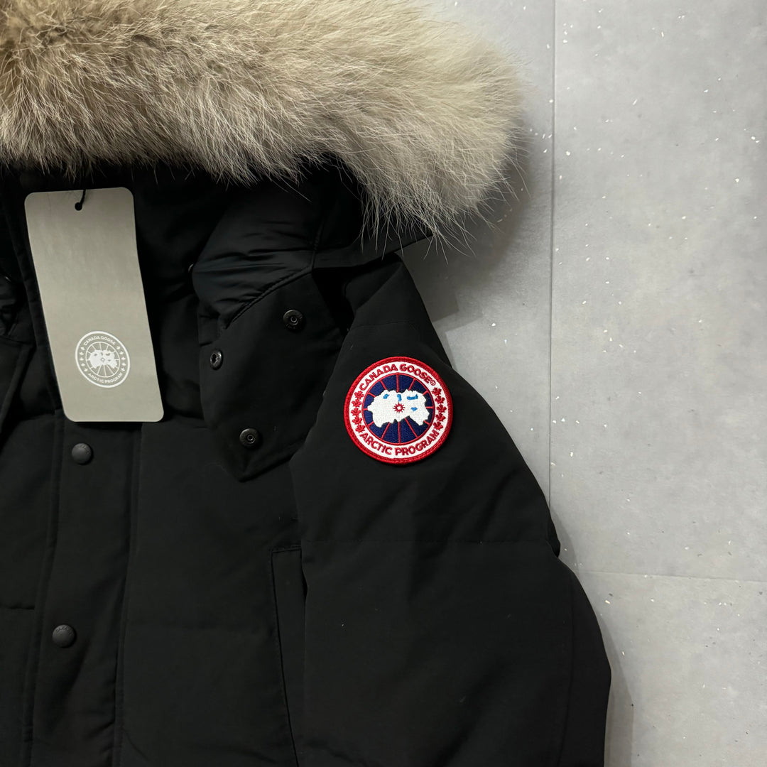 Wyndham Parka Black - BNWTS ( S )