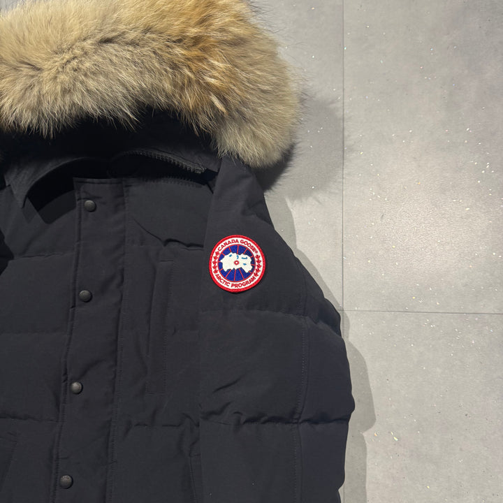 Carson Parka Navy - 9/10 ( XS )