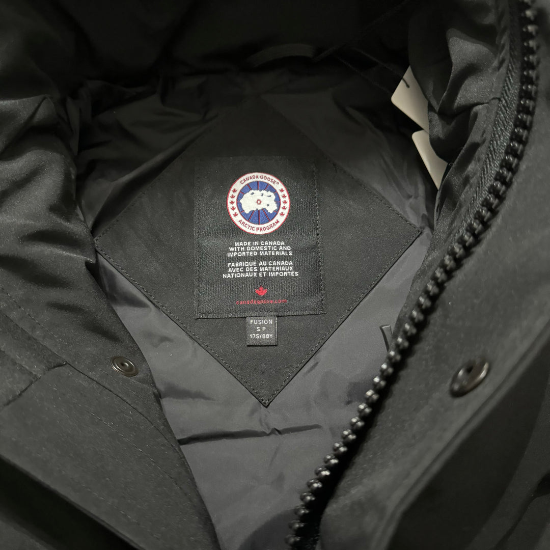 Wyndham Parka Black - BNWTS