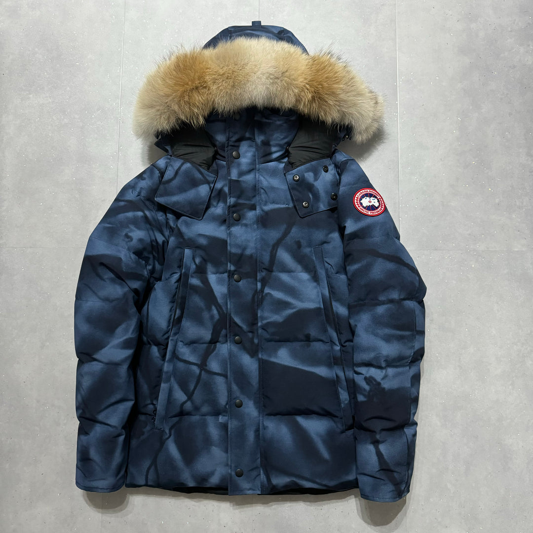 Wyndham Parka Blue Abstract - 9.5/10