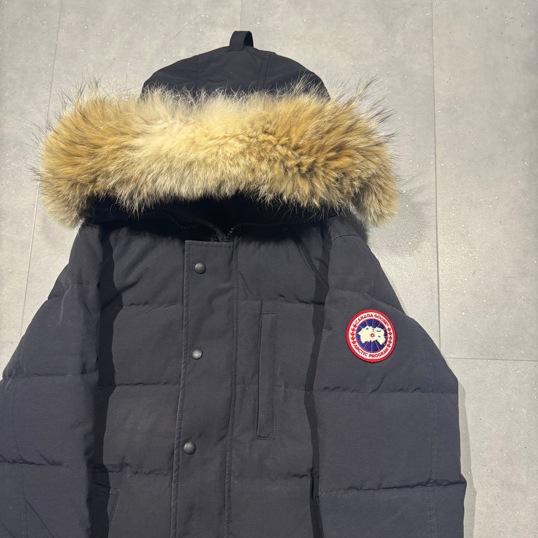 Carson Parka Navy - 9/10 ( M )