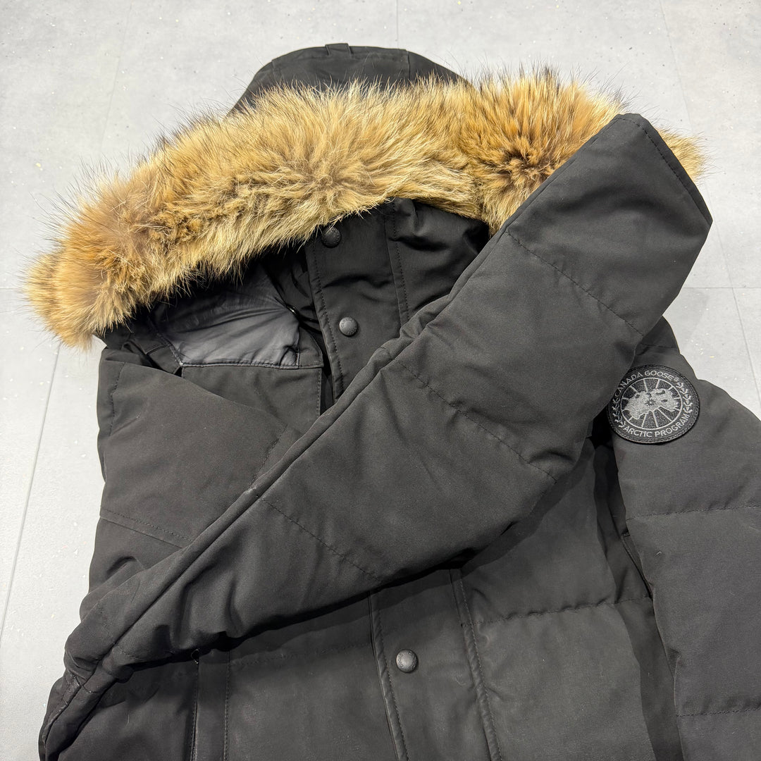 Wyndham Parka Black ( L )