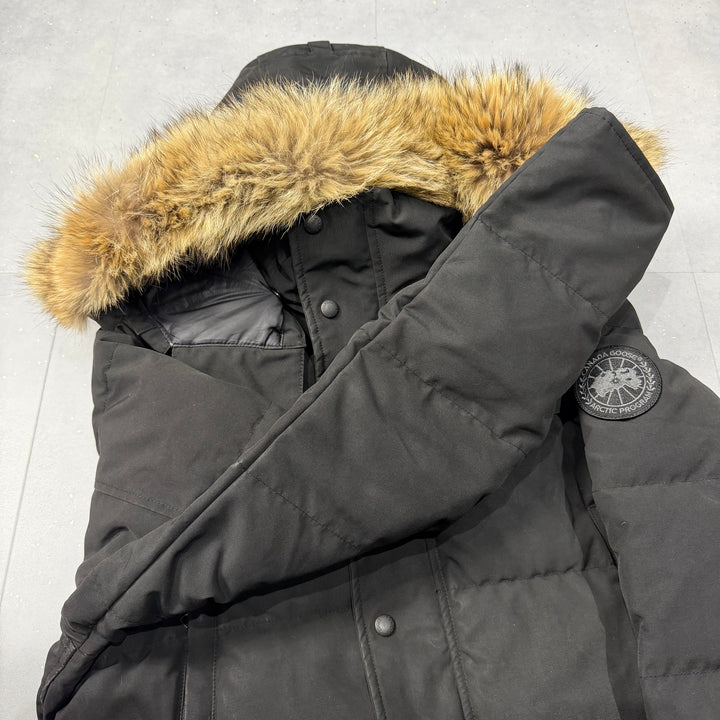 Wyndham Parka Black ( L )