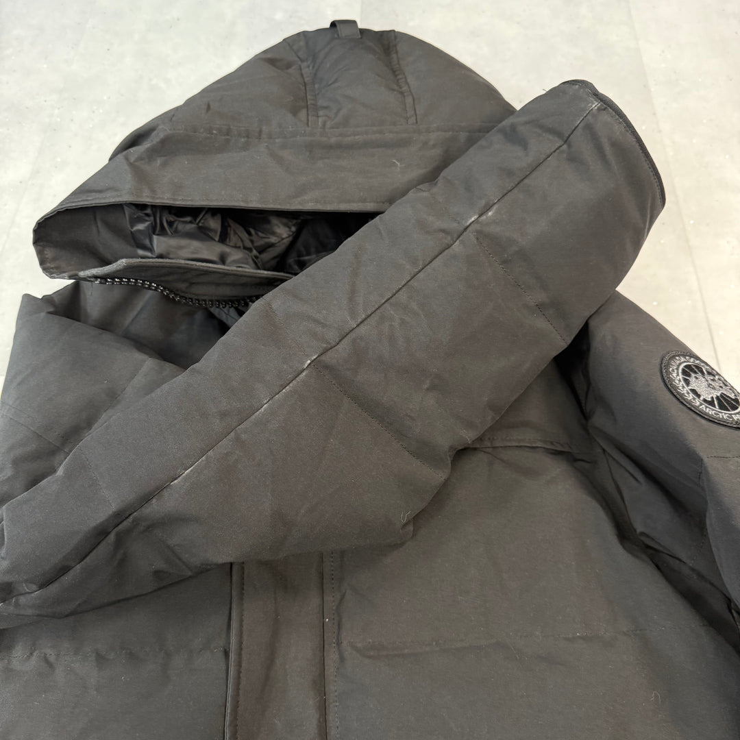 Mac Millan Black ( M )