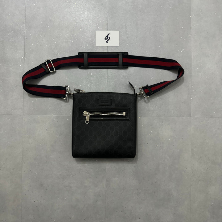 Gucci Messenger Bag - 9.5/10