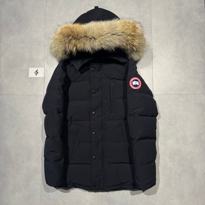 Carson Parka Navy - 9/10 ( XS )