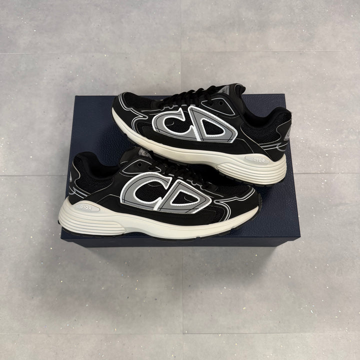 Dior B30 Black & White ( UK7.5 )