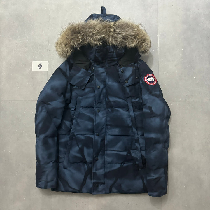 Wyndham Parka Blue Abstract - 9.5/10