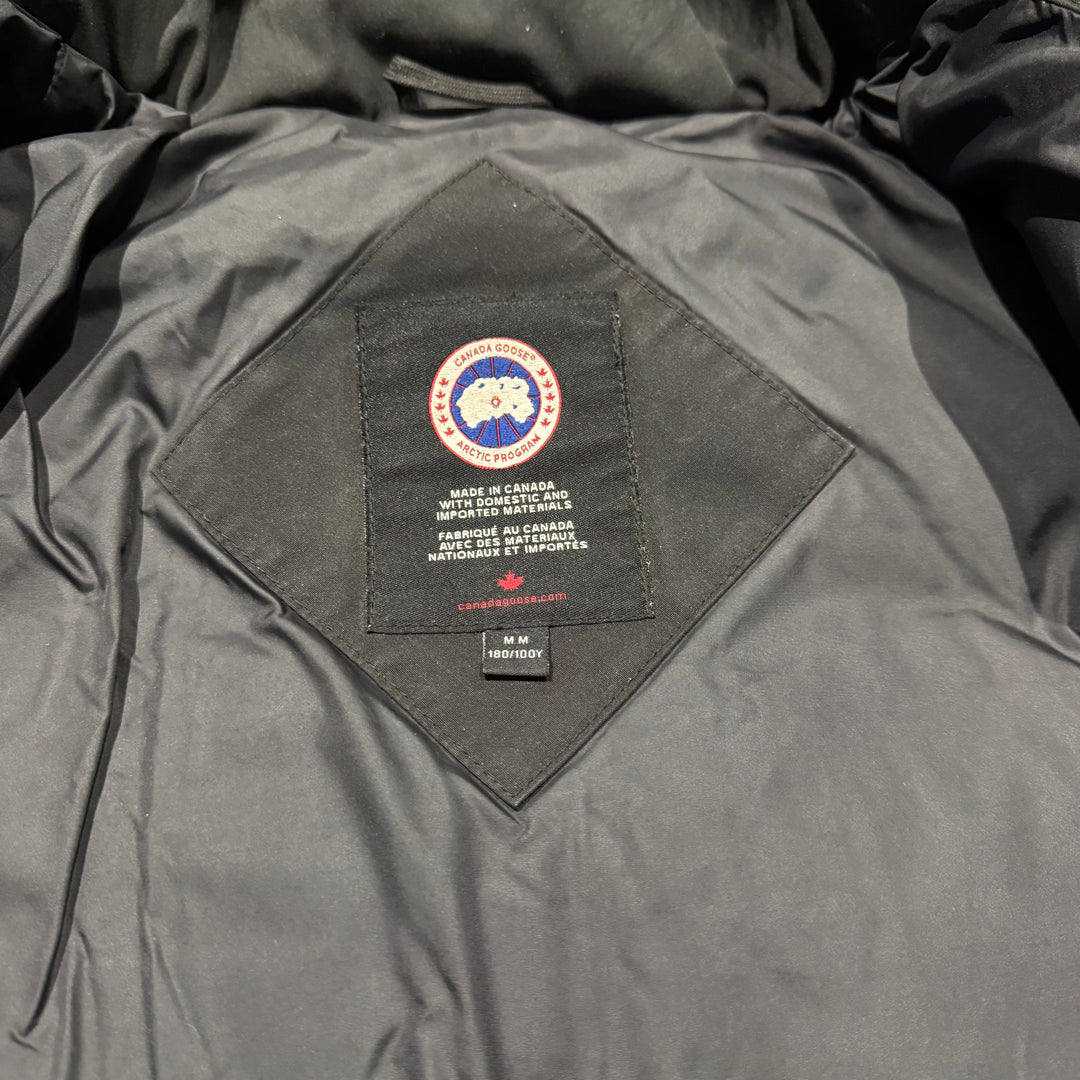 Wyndham Parka Black - 8.5/10 ( M )