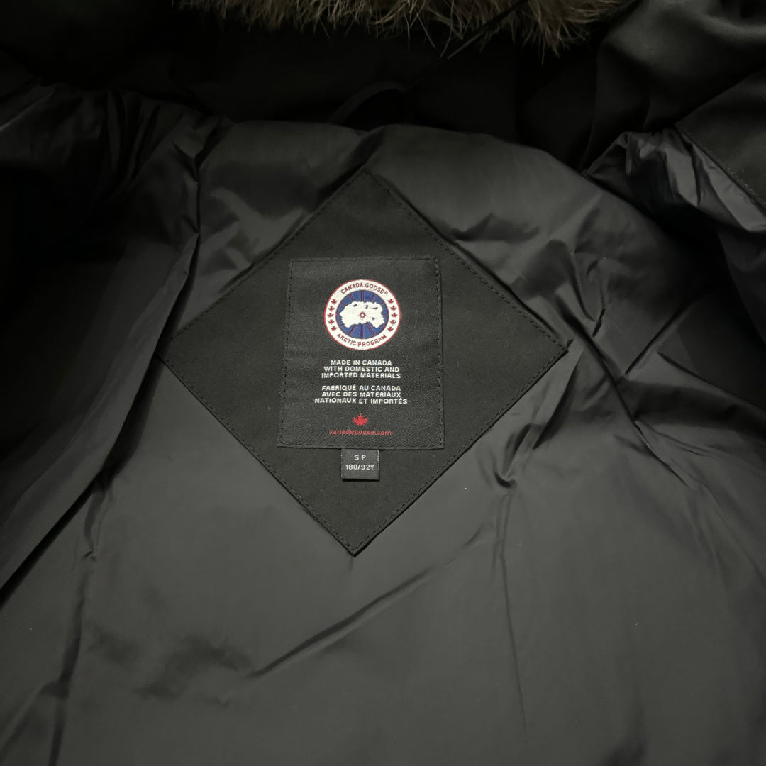 Wyndham Parka Black - BNWTS ( S )