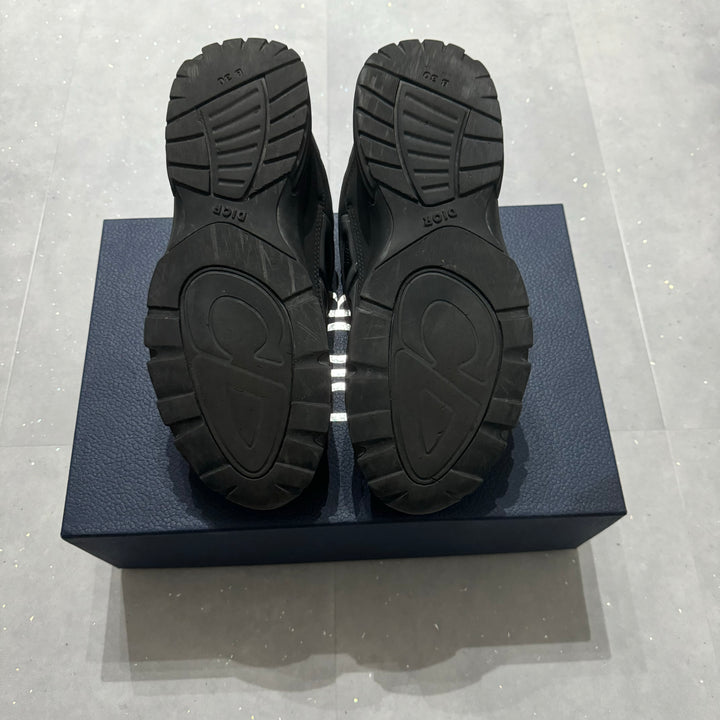 Dior B30 Triple Black - 9/10