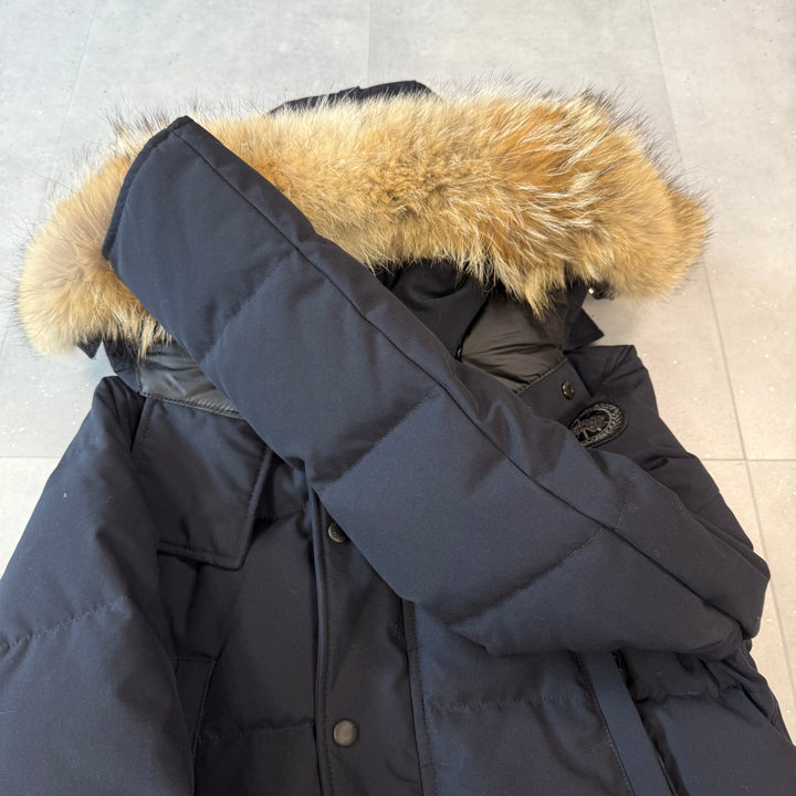 Wyndham Parka Navy ( XS ) BNWT