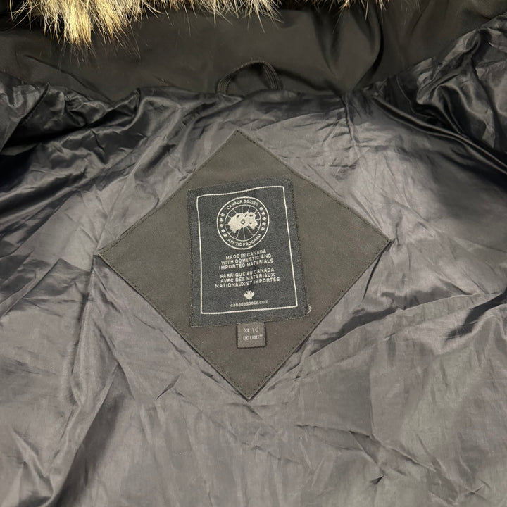 Wyndham Parka Black ( XL )