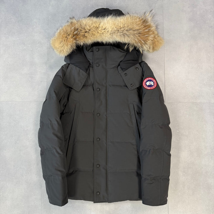 Wyndham Parka Graphite ( XS ) - NEW