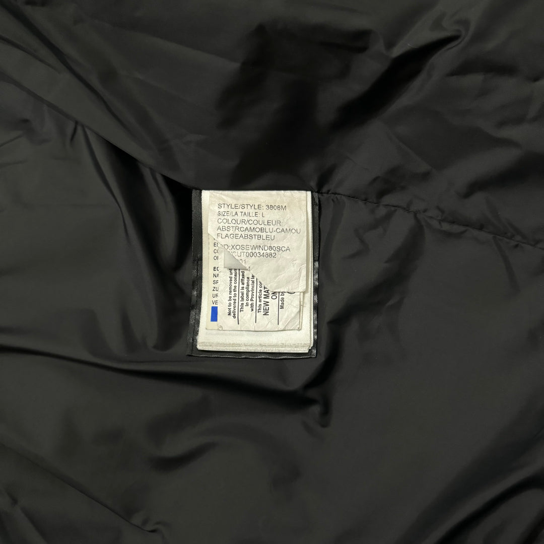 Wyndham Parka Blue Abstract - 8.5/10