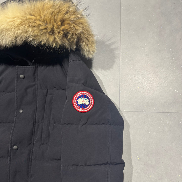 Carson Parka Navy - 9/10 ( M )