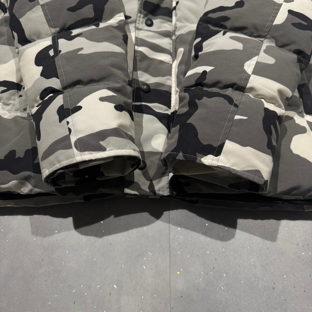 Wyndham Parka Snow Camo - 9.5/10 ( XL )