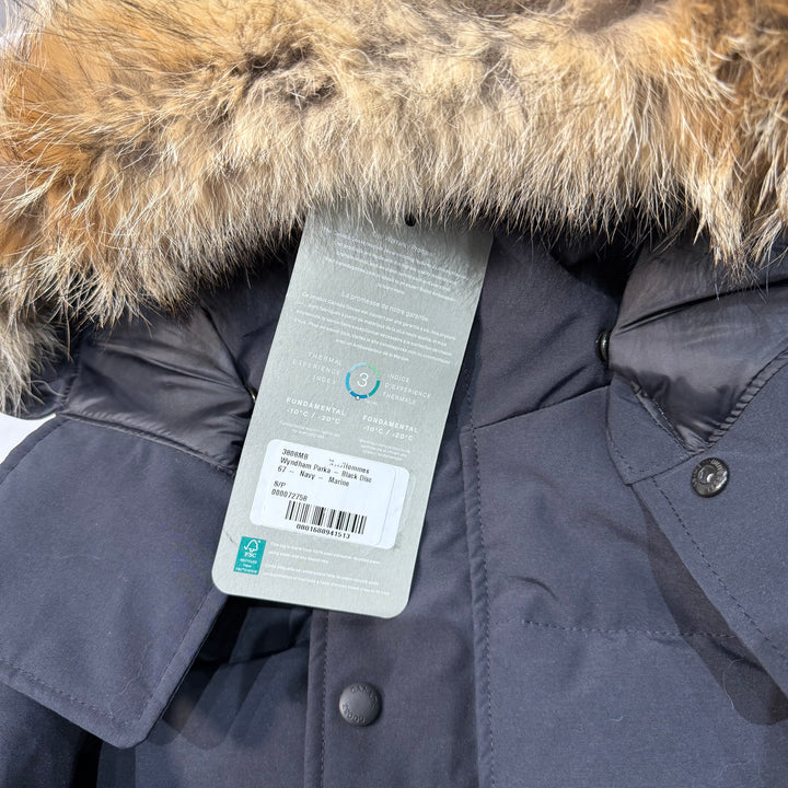 Wyndham Parka Navy ( S )