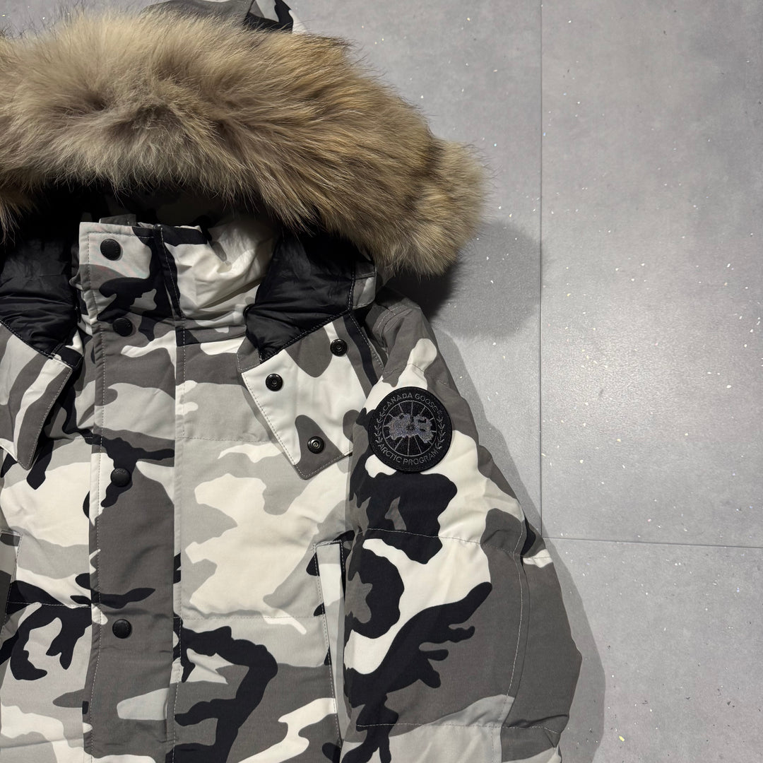 Wyndham Parka Snow Camo - 9.5/10 ( S )