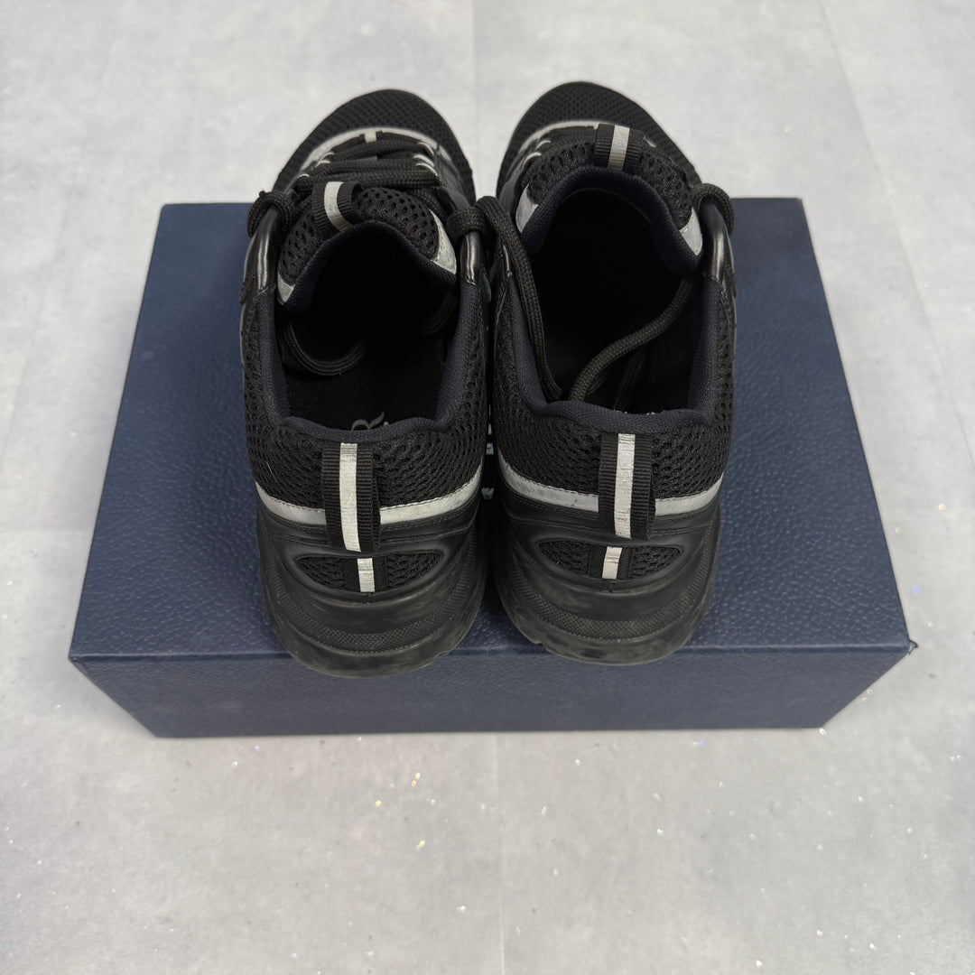 Dior B22 Triple Black ( UK9.5 )