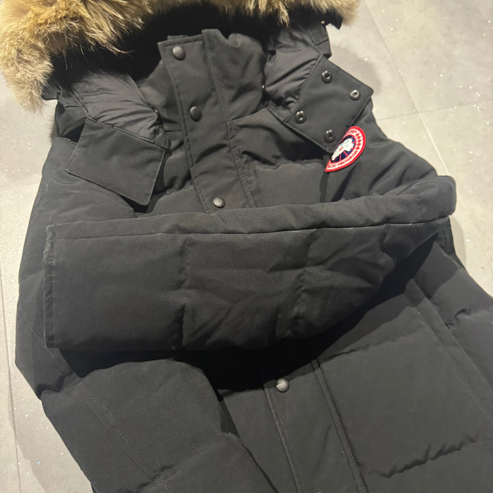 Wyndham Parka Black - 9/10 ( S )